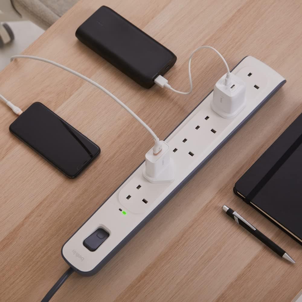 بيلكين توصيلة شحن كهربائية 6 منافذ و2 مخرج USB مع خاصية الحماية من زيادة التيار الكهربائي 2 متر أبيض - Modern Electronics
