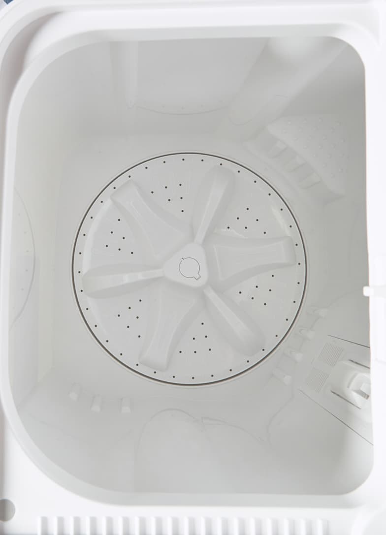 Admiral 18kg Twin Tub Washer: Knob Control, White - Modern Electronics