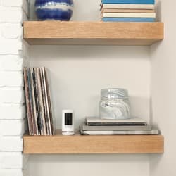 https://m2.me-retail.com/pub/media/catalog/product/l/i/lifestyle_cam_suc-wired_11811-charnock_ms_0392.jpg thumb